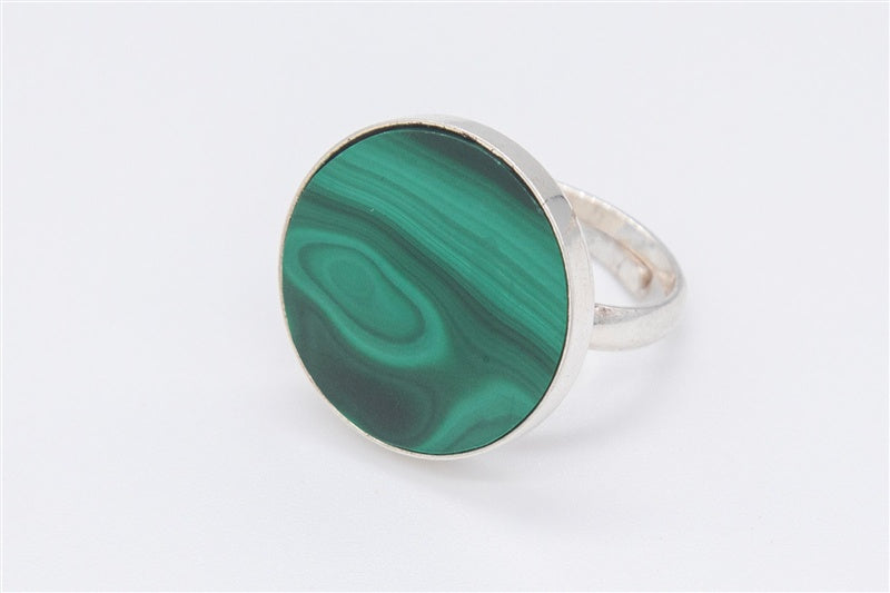 Handgefertigter Ring aus 925 Silber mit Edelstein