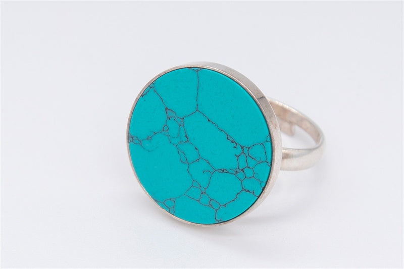 Handgefertigter Ring aus 925 Silber mit Edelstein